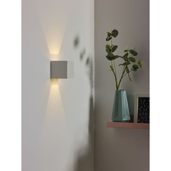 XIA Wall Light IP54 LED 2W 8/8/8cm White