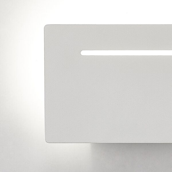 Mantra Toja [LED WALL LAMP RECTANGULAR 8W 3000K WHITE ALUMINIUM]