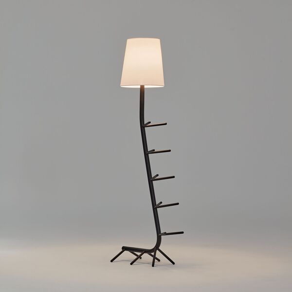 BLACK FLOOR LAMP